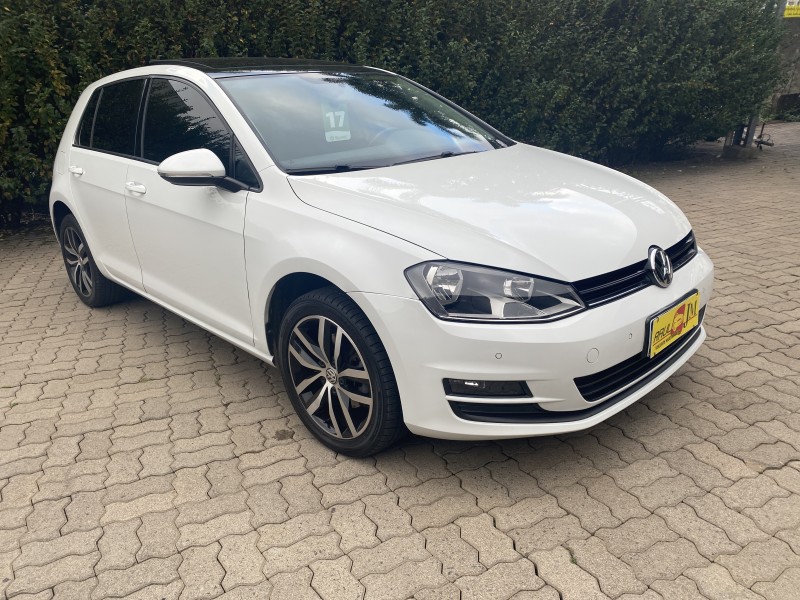 GOLF 1.0 TSI COMFORTLINE 12V TOTAL FLEX 4P MANUAL - 2017 - CAXIAS DO SUL