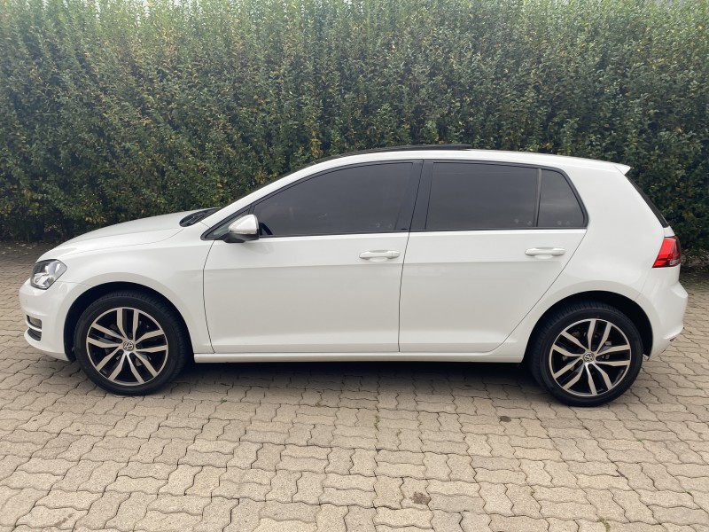 GOLF 1.0 TSI COMFORTLINE 12V TOTAL FLEX 4P MANUAL - 2017 - CAXIAS DO SUL