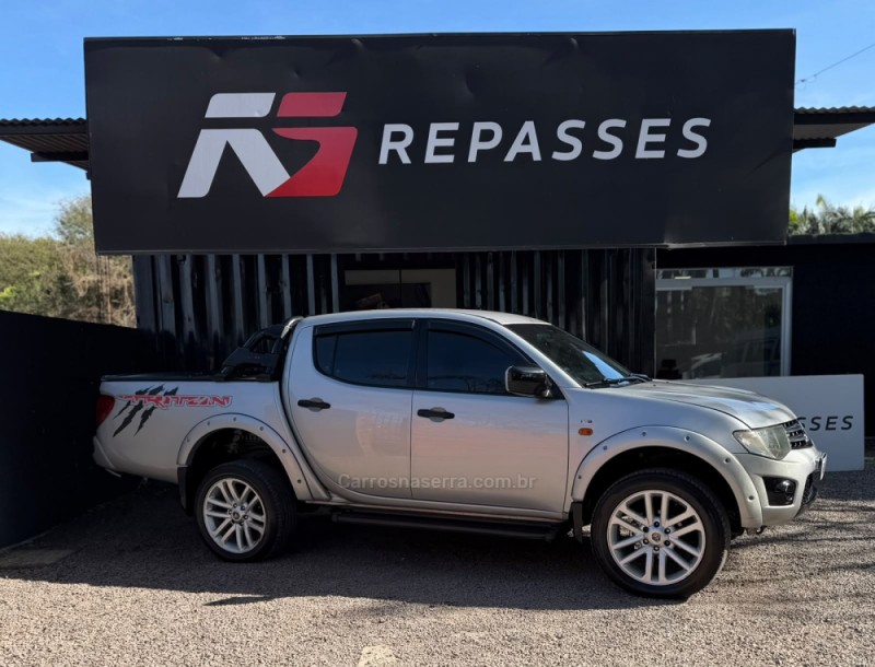 l200 triton 3.2 gls 4x4 cd 16v turbo intercoler diesel 4p manual 2013 portao