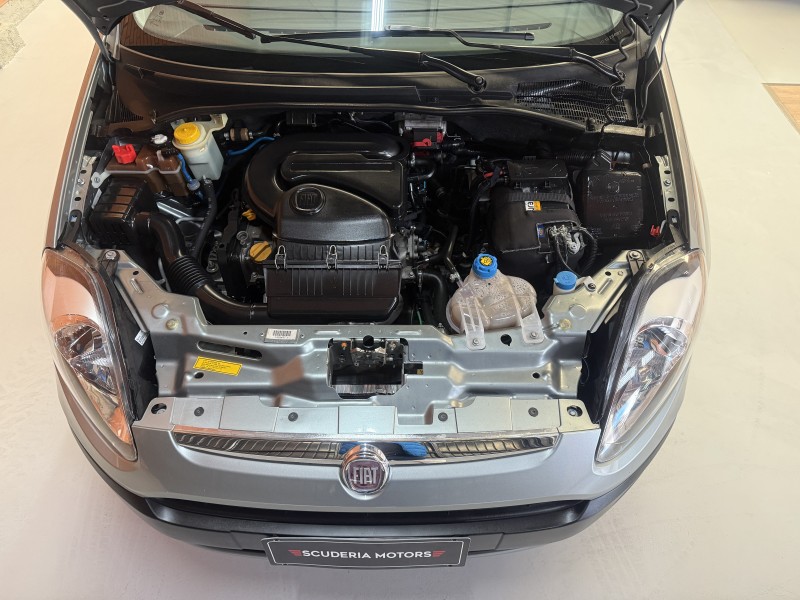 PUNTO 1.4 ATTRACTIVE ITALIA 8V FLEX 4P MANUAL - 2013 - BENTO GONçALVES