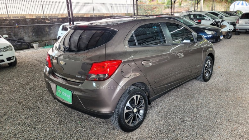 ONIX 1.4 MPFI LT 8V FLEX 4P MANUAL - 2014 - CAXIAS DO SUL