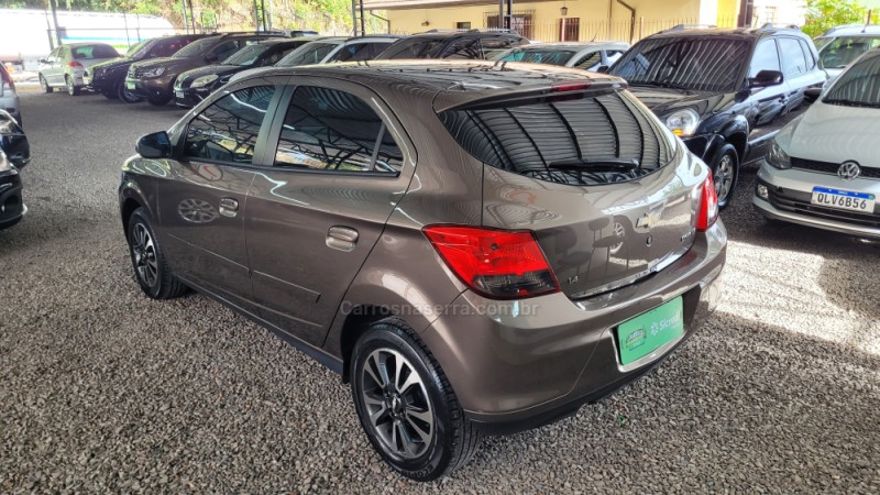 ONIX 1.4 MPFI LT 8V FLEX 4P MANUAL - 2014 - CAXIAS DO SUL