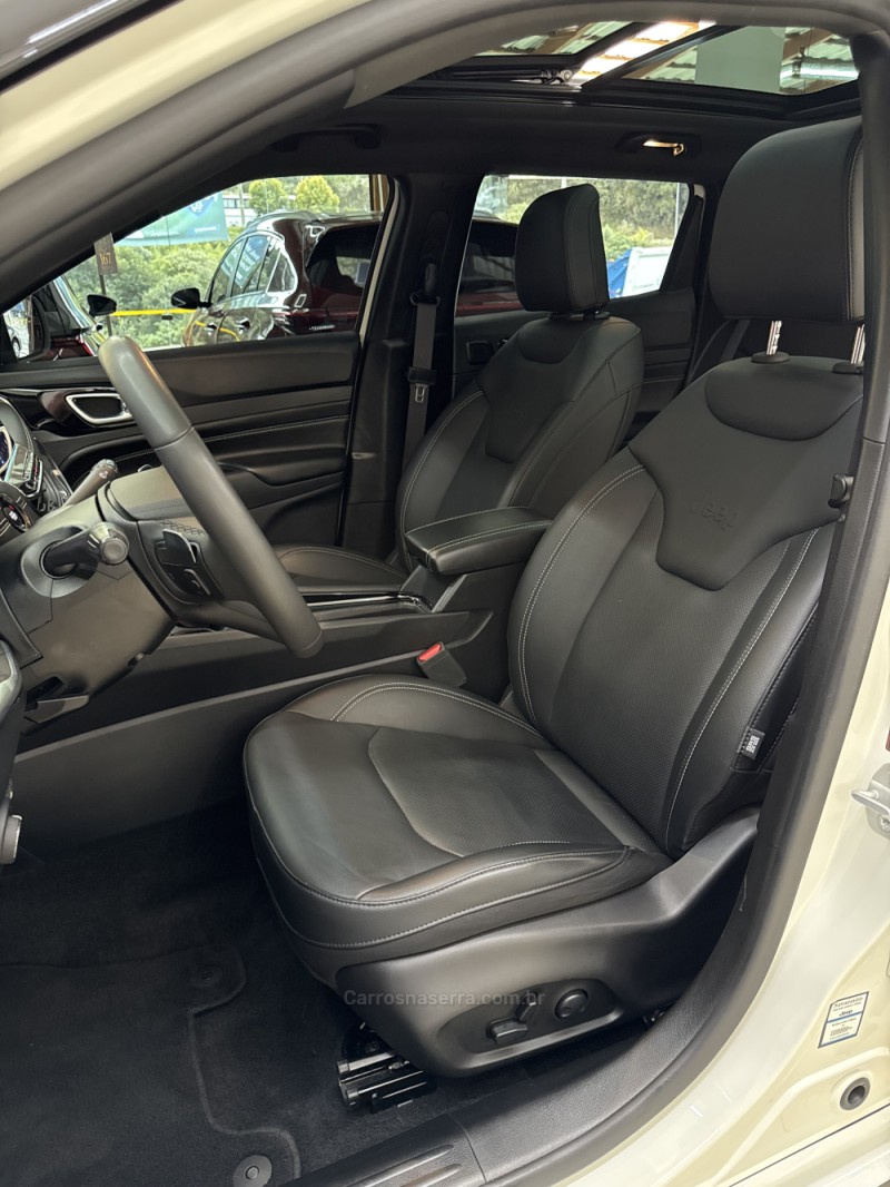 COMPASS 1.3 SERIE S T270 16V TURBO FLEX 4P AUTOMÁTICO - 2024 - FARROUPILHA