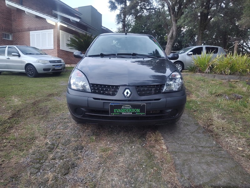 CLIO 1.0 PRIVILÉGE 16V GASOLINA 4P MANUAL - 2003 - CAXIAS DO SUL