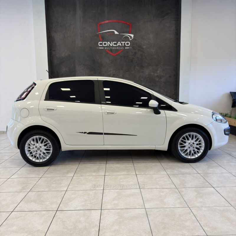 PUNTO 1.6 ESSENCE 16V FLEX 4P MANUAL - 2014 - FARROUPILHA