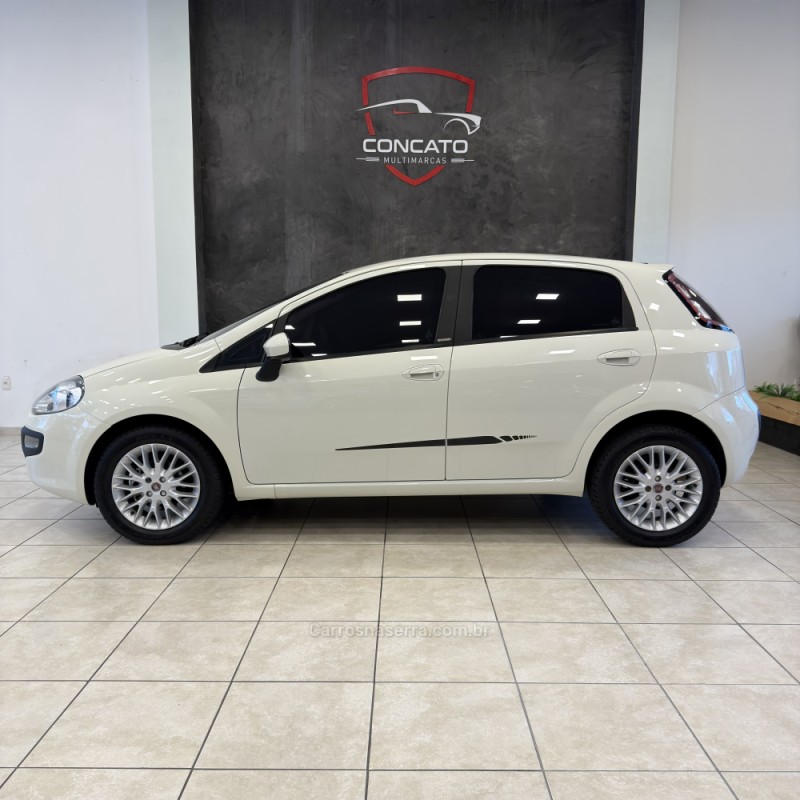 PUNTO 1.6 ESSENCE 16V FLEX 4P MANUAL - 2014 - FARROUPILHA