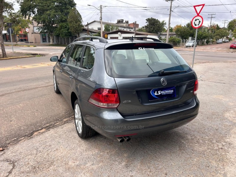 JETTA 2.5 I VARIANT 20V 170CV GASOLINA 4P TIPTRONIC - 2011 - VENâNCIO AIRES