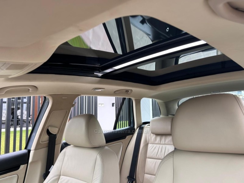 JETTA 2.5 I VARIANT 20V 170CV GASOLINA 4P TIPTRONIC - 2011 - VENâNCIO AIRES