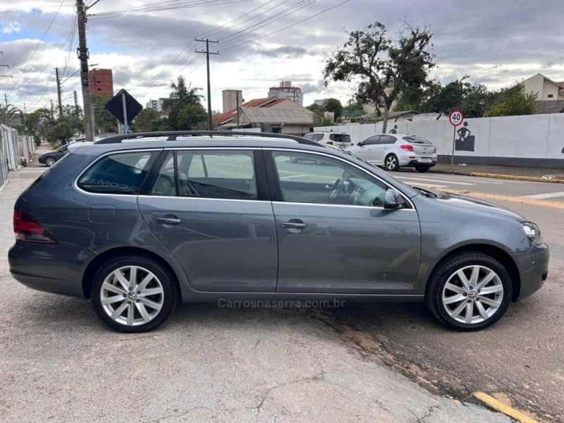 JETTA 2.5 I VARIANT 20V 170CV GASOLINA 4P TIPTRONIC - 2011 - VENâNCIO AIRES