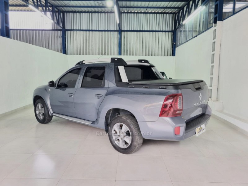 OROCH 1.6 16V DYNAMIQUE FLEX 4P MANUAL - 2016 - VACARIA