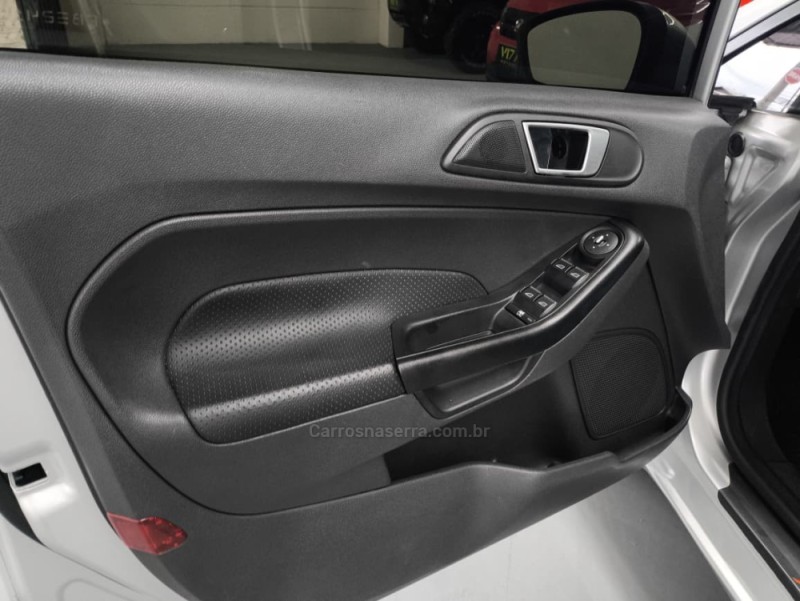 FIESTA 1.6 SE HATCH 16V FLEX 4P AUTOMÁTICO - 2015 - CAXIAS DO SUL