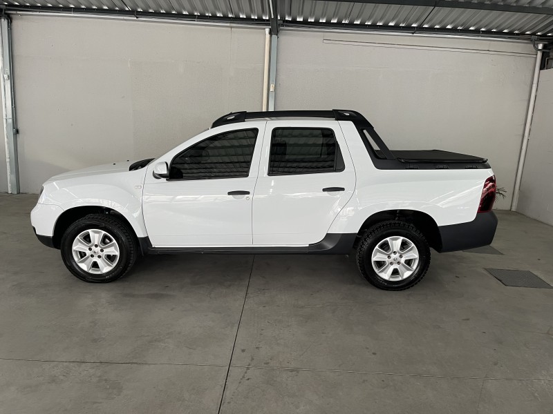OROCH 1.6 16V EXPRESS FLEX 4P MANUAL - 2022 - CAXIAS DO SUL
