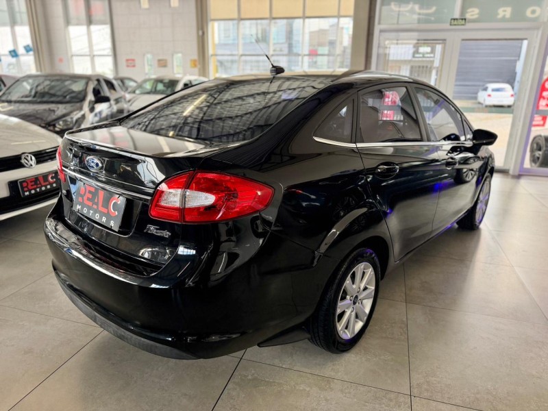 FIESTA 1.6 SE SEDAN 16V FLEX 4P MANUAL - 2011 - CAXIAS DO SUL