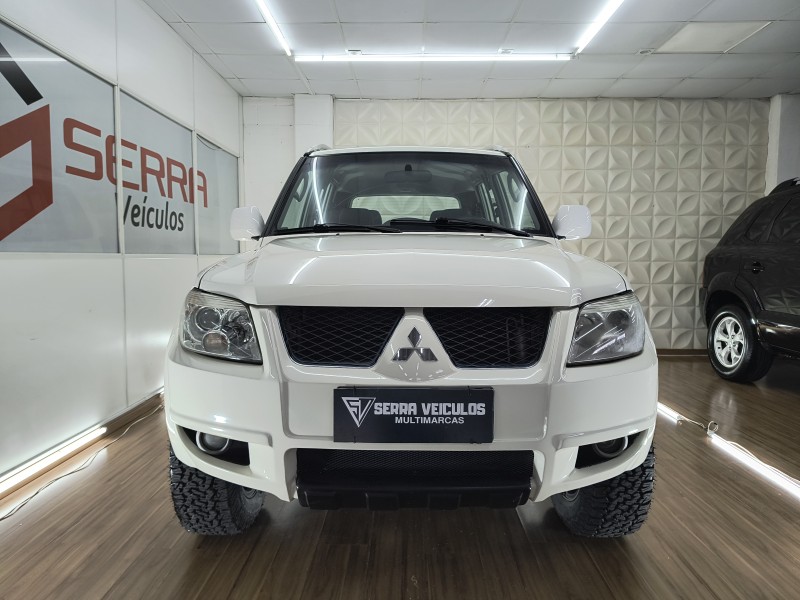 PAJERO TR4 2.0 4X4 16V 140CV FLEX 4P AUTOMÁTICO - 2010 - CAXIAS DO SUL