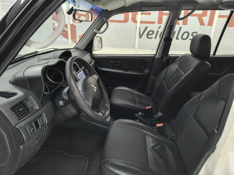 PAJERO TR4 2.0 4X4 16V 140CV FLEX 4P AUTOMÁTICO - 2010 - CAXIAS DO SUL