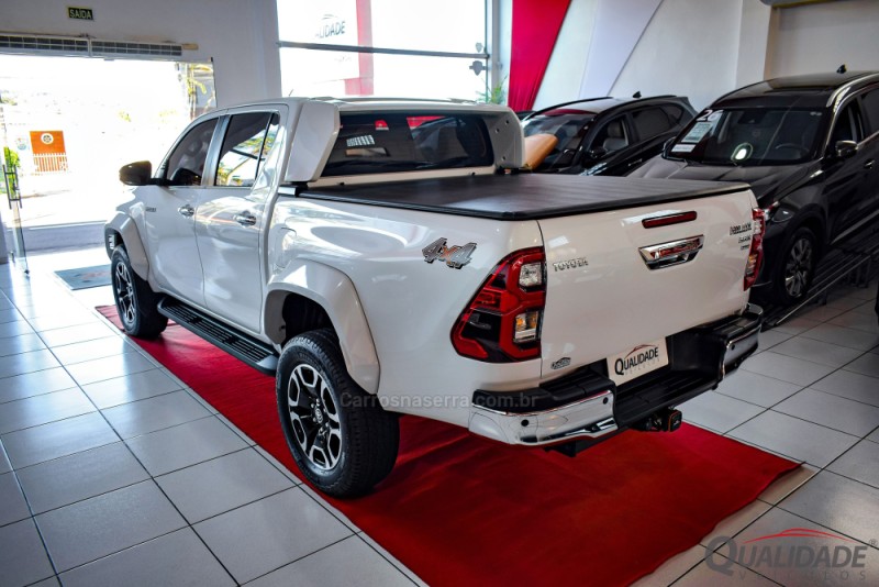 HILUX 2.8 SRX PLUS 4X4 CD TURBO DIESEL 4P AUTOMÁTICO - 2024 - SANTA CRUZ DO SUL