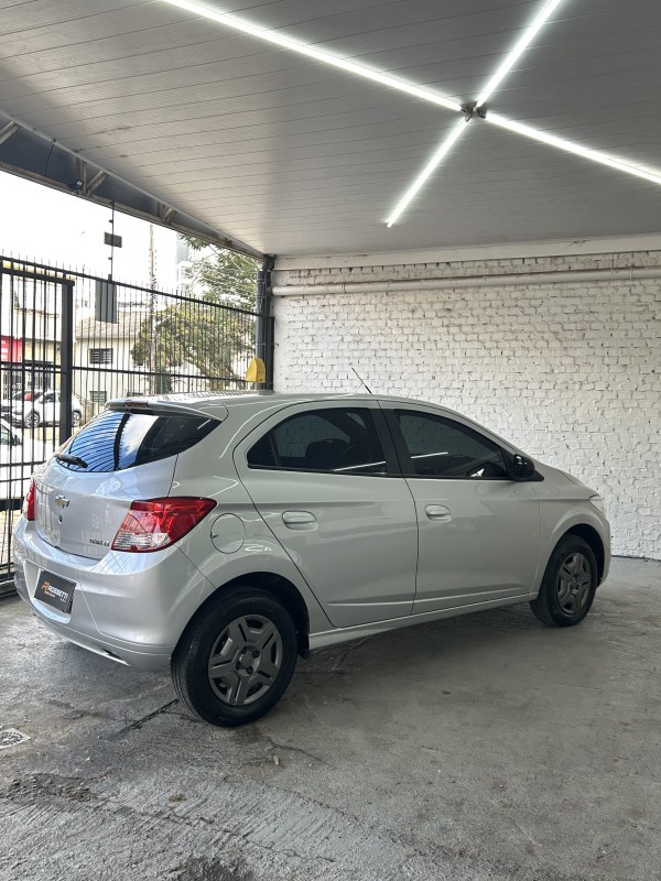 ONIX 1.0 LT 12V FLEX 4P MANUAL - 2016 - CAXIAS DO SUL