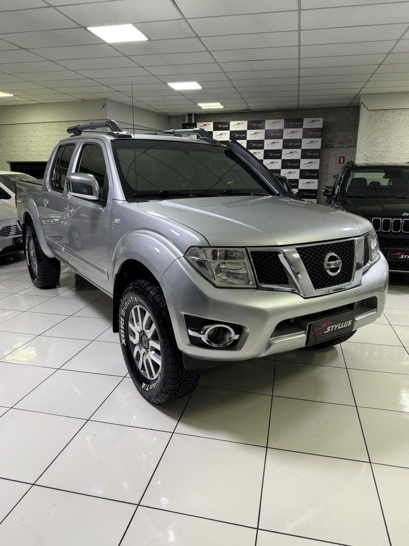 FRONTIER 2.5 SL 4X4 CD TURBO ELETRONIC DIESEL 4P AUTOMÁTICO - 2014 - ESTâNCIA VELHA