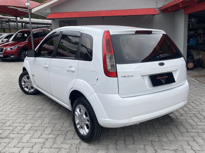 FIESTA 1.6 MPI HATCH 8V FLEX 4P MANUAL - 2013 - CARLOS BARBOSA