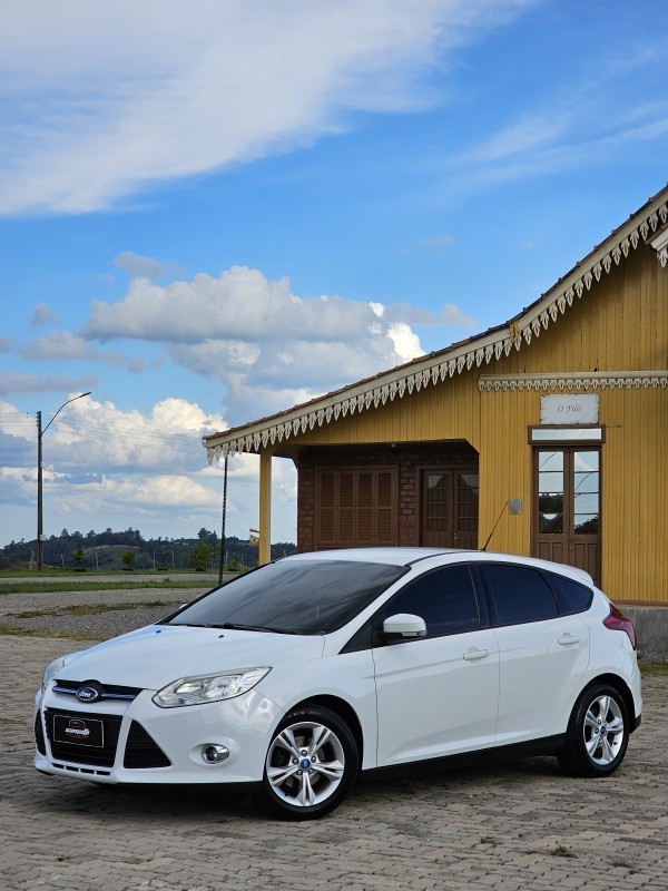 FOCUS 1.6 SE 16V FLEX 4P AUTOMÁTICO - 2015 - ANTôNIO PRADO