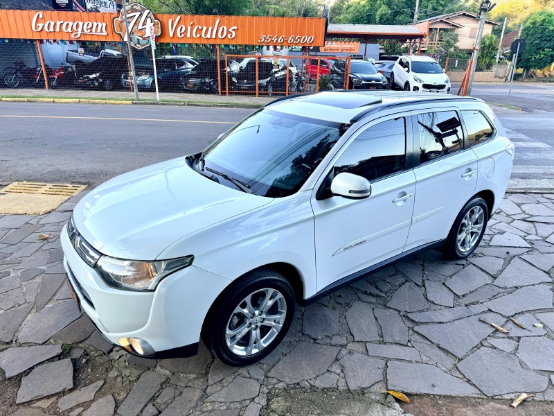 outlander 2.0 16v gasolina 4p automatico 2014 tres coroas