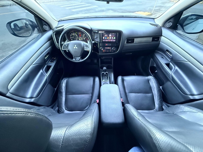 OUTLANDER 2.0 16V GASOLINA 4P AUTOMÁTICO - 2014 - TRêS COROAS