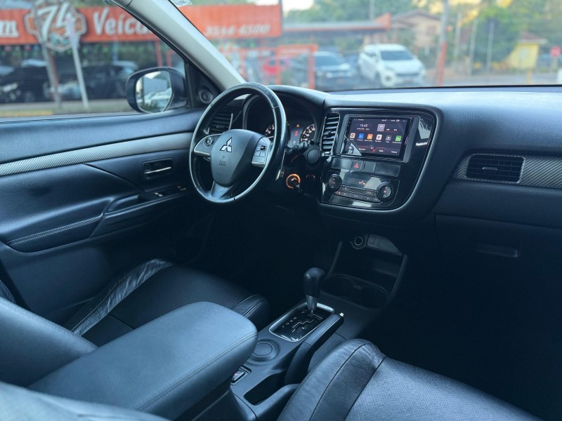 OUTLANDER 2.0 16V GASOLINA 4P AUTOMÁTICO - 2014 - TRêS COROAS