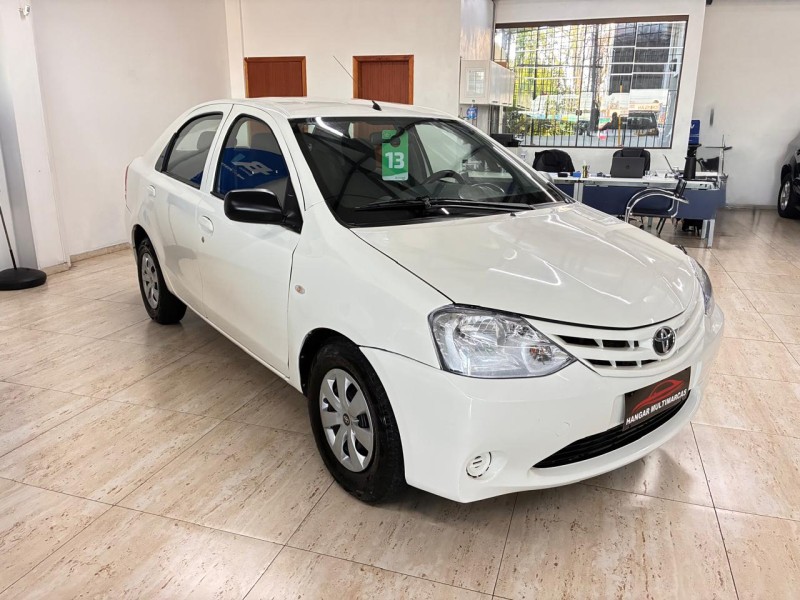 etios 1.5 xs sedan 16v flex 4p manual 2013 caxias do sul
