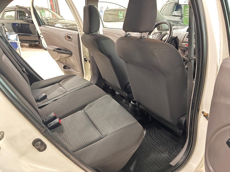 ETIOS 1.5 XS SEDAN 16V FLEX 4P MANUAL - 2013 - CAXIAS DO SUL