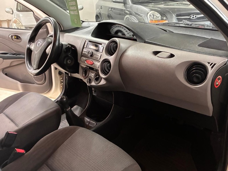 ETIOS 1.5 XS SEDAN 16V FLEX 4P MANUAL - 2013 - CAXIAS DO SUL