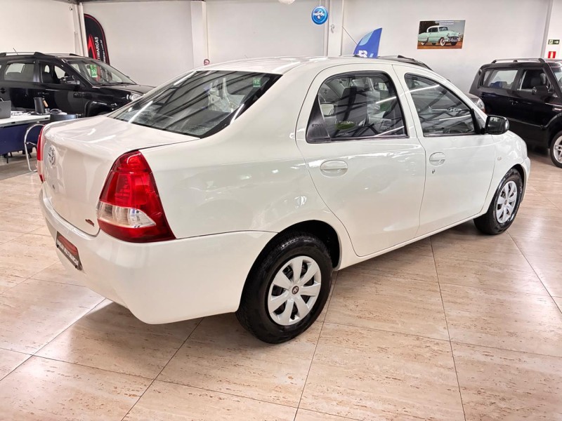 ETIOS 1.5 XS SEDAN 16V FLEX 4P MANUAL - 2013 - CAXIAS DO SUL