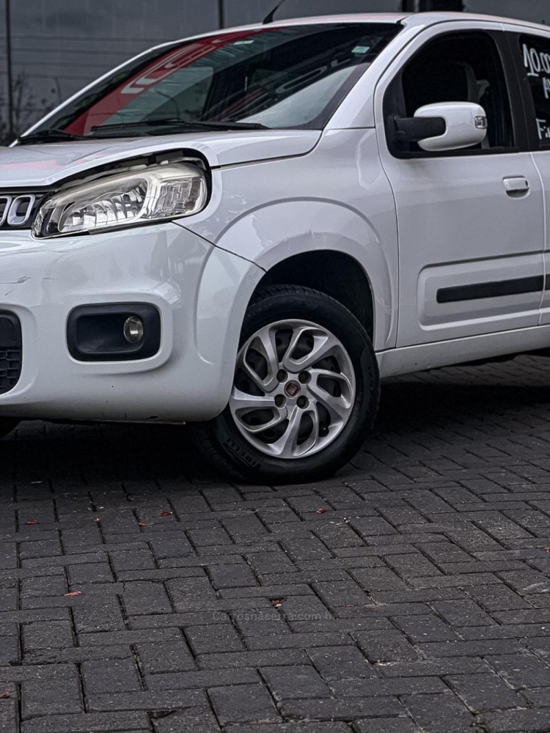 UNO 1.4 EVO EVOLUTION 8V FLEX 4P MANUAL - 2016 - CANELA