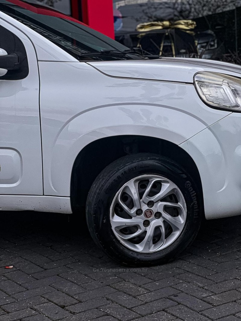 UNO 1.4 EVO EVOLUTION 8V FLEX 4P MANUAL - 2016 - CANELA