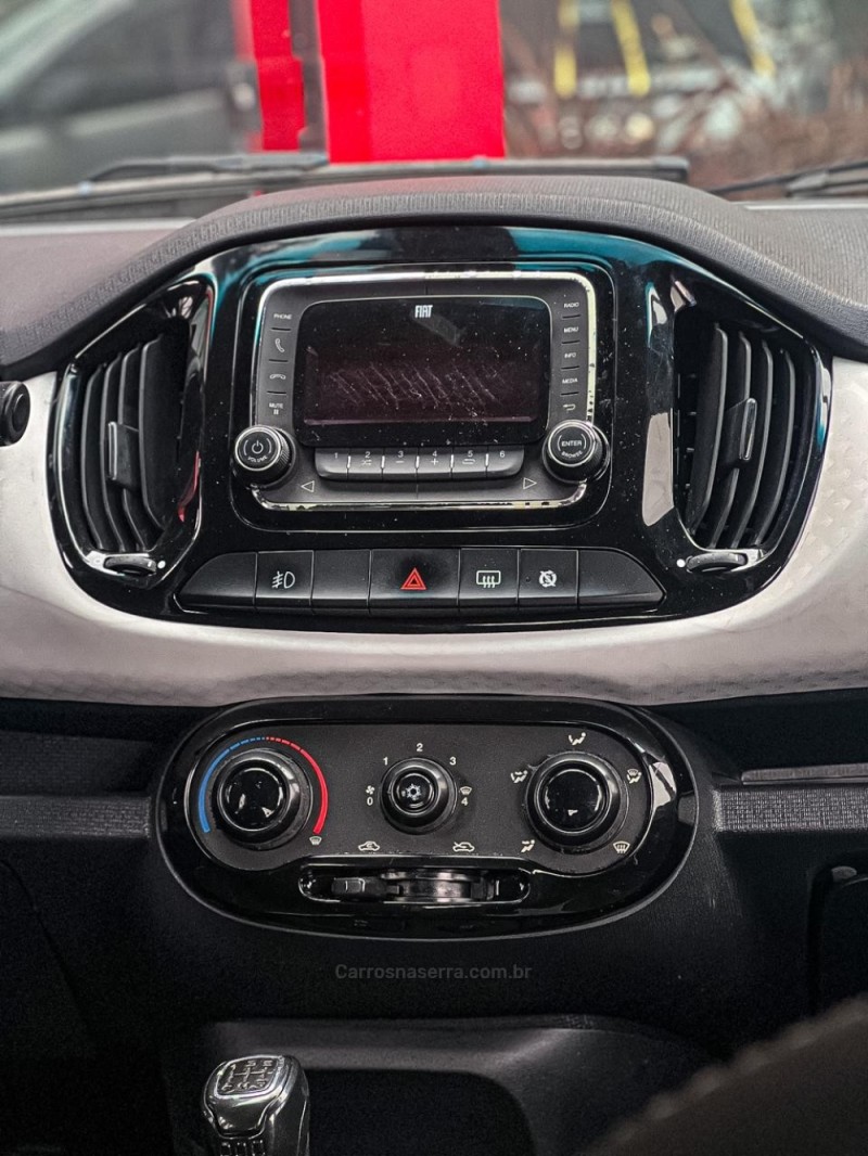 UNO 1.4 EVO EVOLUTION 8V FLEX 4P MANUAL - 2016 - CANELA