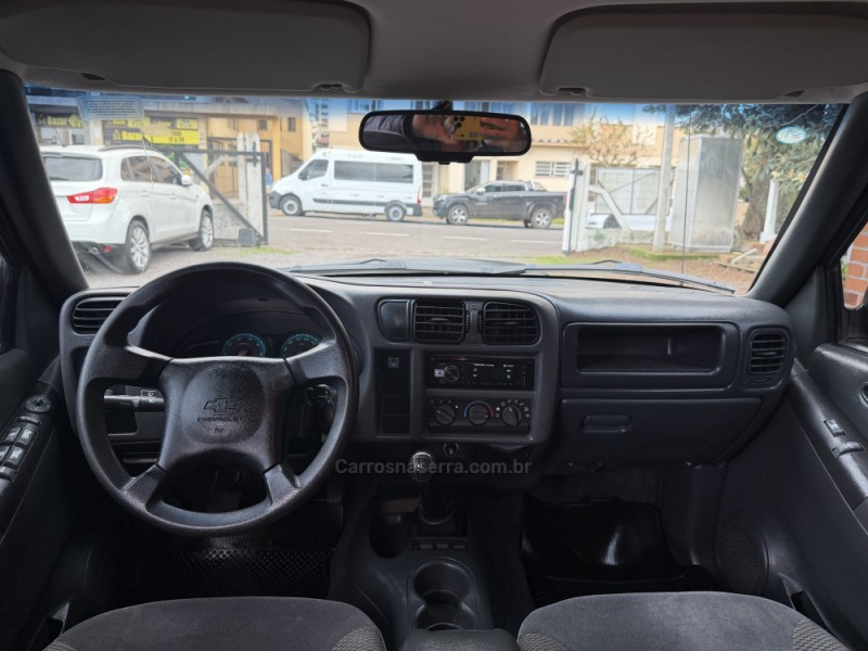 S10 2.4 MPFI ADVANTAGE 4X2 CD 8V GASOLINA 4P MANUAL - 2009 - GARIBALDI