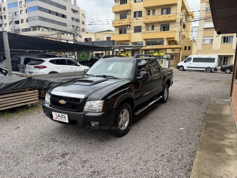 S10 2.4 MPFI ADVANTAGE 4X2 CD 8V GASOLINA 4P MANUAL - 2009 - GARIBALDI