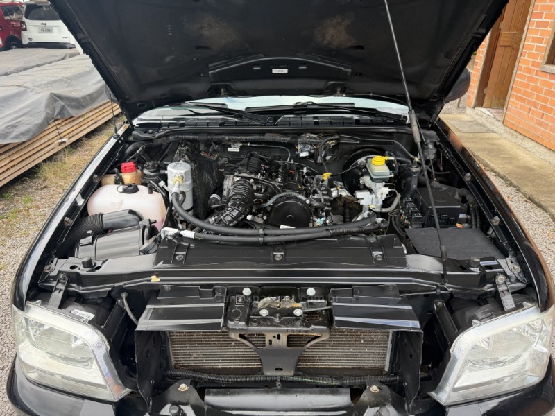 S10 2.4 MPFI ADVANTAGE 4X2 CD 8V GASOLINA 4P MANUAL - 2009 - GARIBALDI