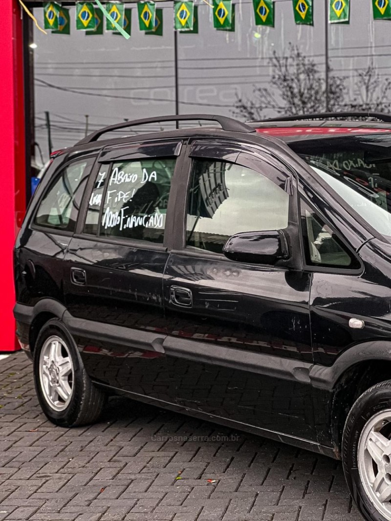 ZAFIRA 2.0 MPFI CD 8V GASOLINA 4P MANUAL - 2003 - CANELA