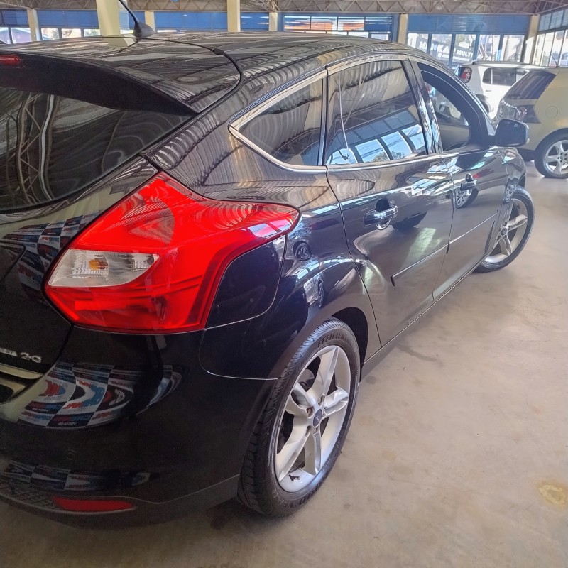 FOCUS 1.6 S HATCH 16V FLEX 4P AUTOMÁTICO - 2014 - CAMPO BOM