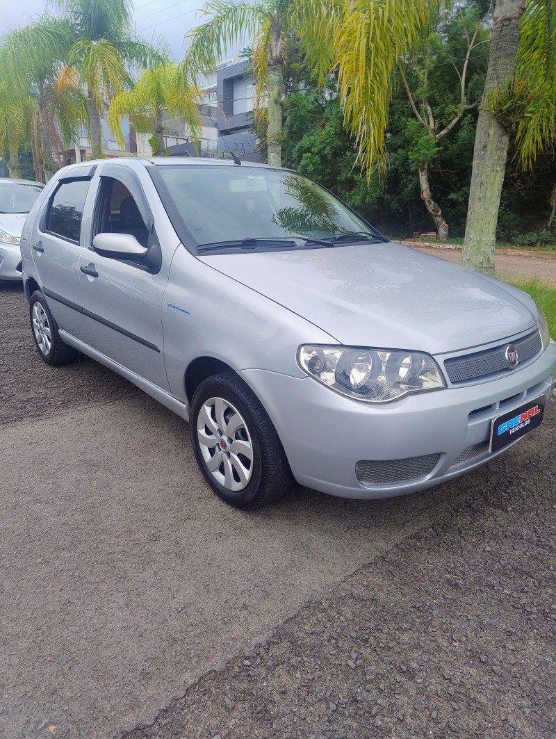 PALIO 1.0 MPI FIRE CELEBRATION ECONOMY 8V FLEX 4P MANUAL - 2010 - CAMPO BOM