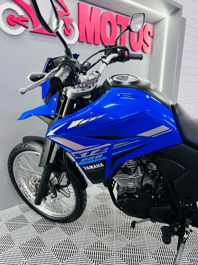 XTZ 250 LANDER - 2022 - CAMPO BOM