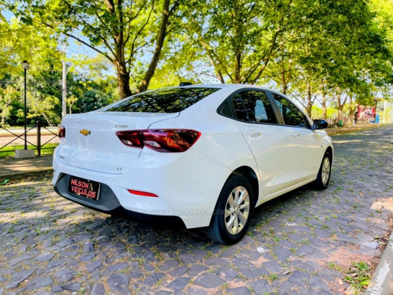 ONIX 1.0 SEDAN PLUS LT 12V FLEX 4P MANUAL - 2023 - NOVO HAMBURGO