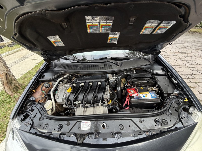 MÉGANE 2.0 DYNAMIQUE SEDAN 16V GASOLINA 4P MANUAL - 2008 - CAXIAS DO SUL