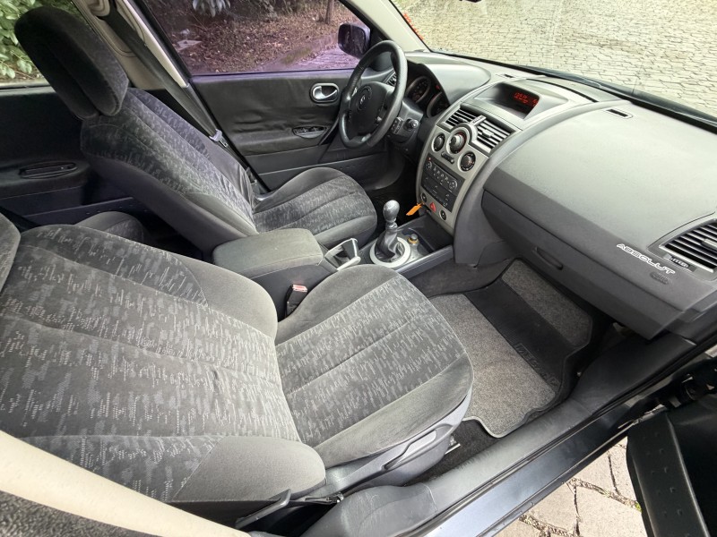 MÉGANE 2.0 DYNAMIQUE SEDAN 16V GASOLINA 4P MANUAL - 2008 - CAXIAS DO SUL
