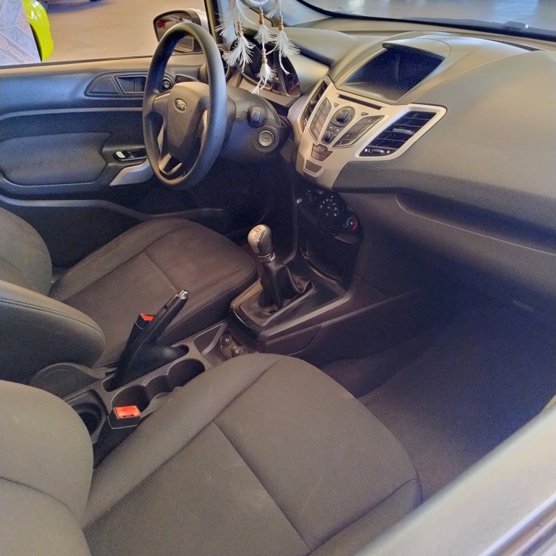 FIESTA 1.6 SE SEDAN 16V FLEX 4P MANUAL - 2011 - CAMPO BOM