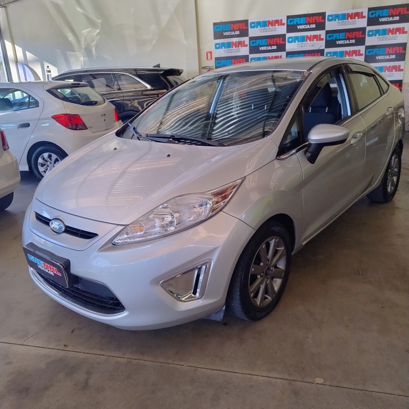 FIESTA 1.6 SE SEDAN 16V FLEX 4P MANUAL - 2011 - CAMPO BOM