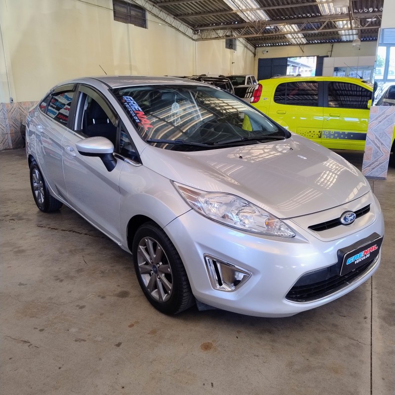 fiesta 1.6 se sedan 16v flex 4p manual 2011 campo bom