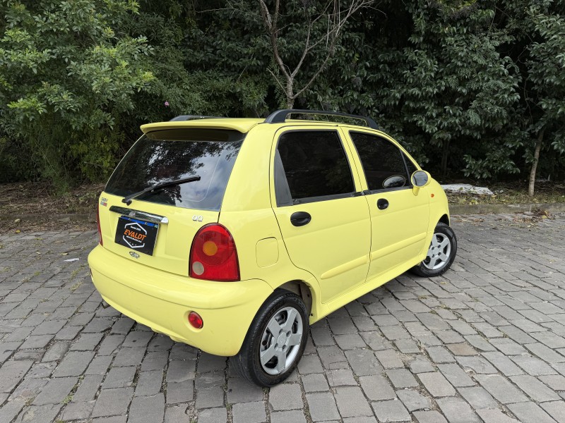 QQ 1.1 MPFI 16V GASOLINA 4P MANUAL - 2012 - CAXIAS DO SUL
