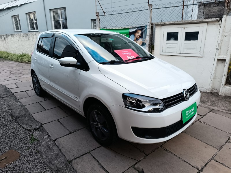 FOX 1.6 MI 8V FLEX 4P MANUAL - 2013 - BENTO GONçALVES