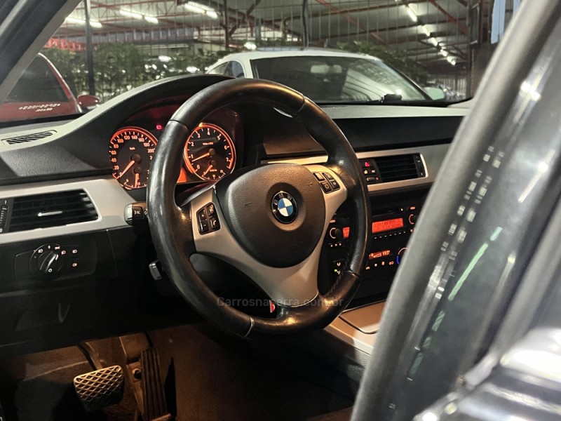325I 2.5 SEDAN 24V GASOLINA 4P AUTOMÁTICO - 2006 - CAXIAS DO SUL